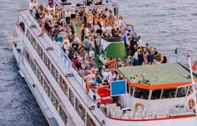 entertainment on cruise